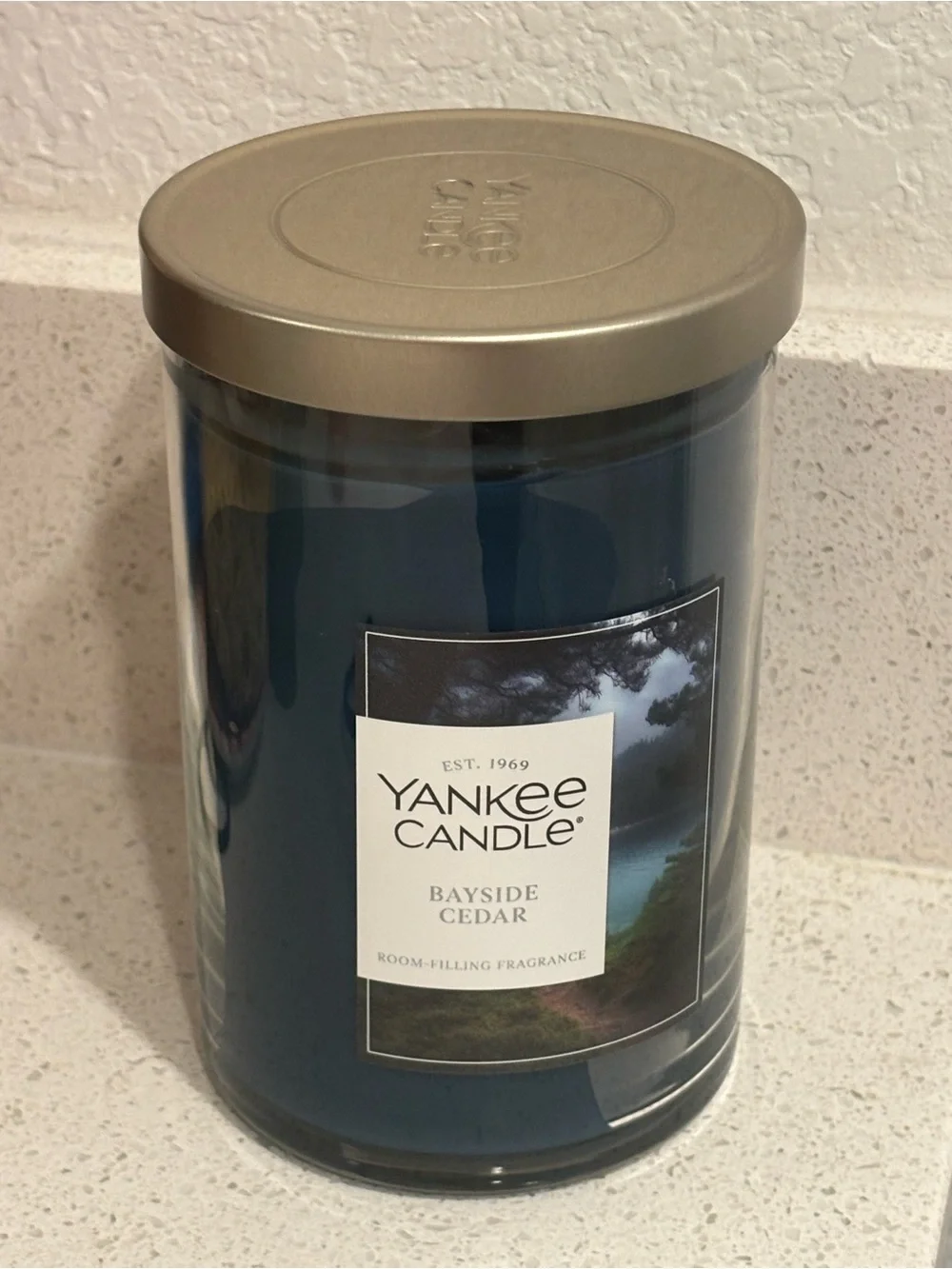 Yankee Candle Bayside Cedar Deep Blue Jar with Silver Lid
